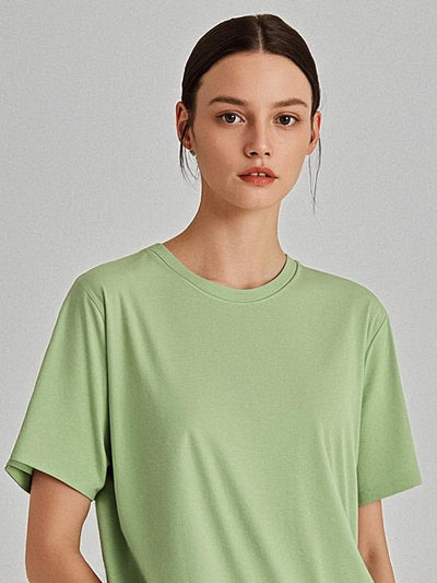 Meadow Walk Tee - Front view on model - Urbanstyra